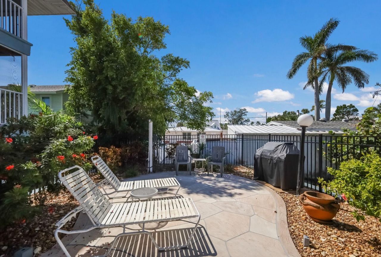 205 Highland Avenue , Unit 2, Bradenton Beach, FL 34217 Photo