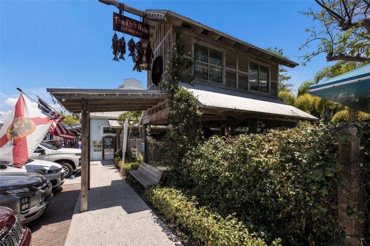 205 Highland Avenue , Unit 2, Bradenton Beach, FL 34217 Photo