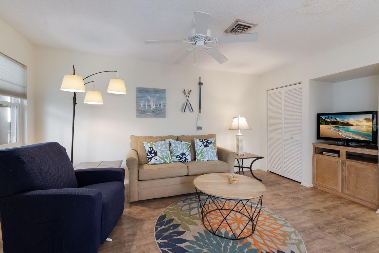 205 Highland Avenue , Unit 2, Bradenton Beach, FL 34217 Photo