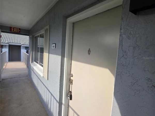 139 OYSTER BAY CIRCLE , Unit 300, ALTAMONTE SPRINGS, FL 32701
