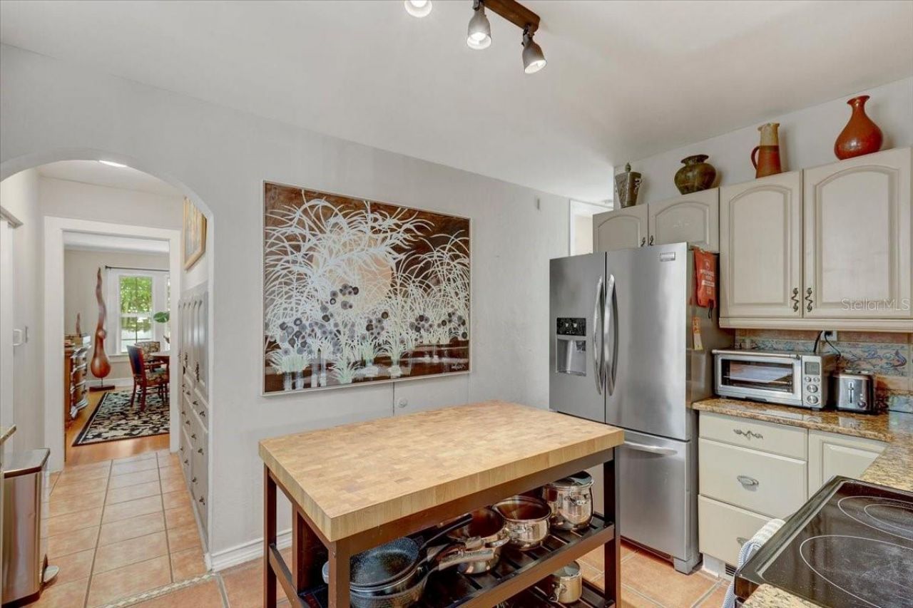 325 49th Street N, Saint Petersburg, FL 33710 Photo