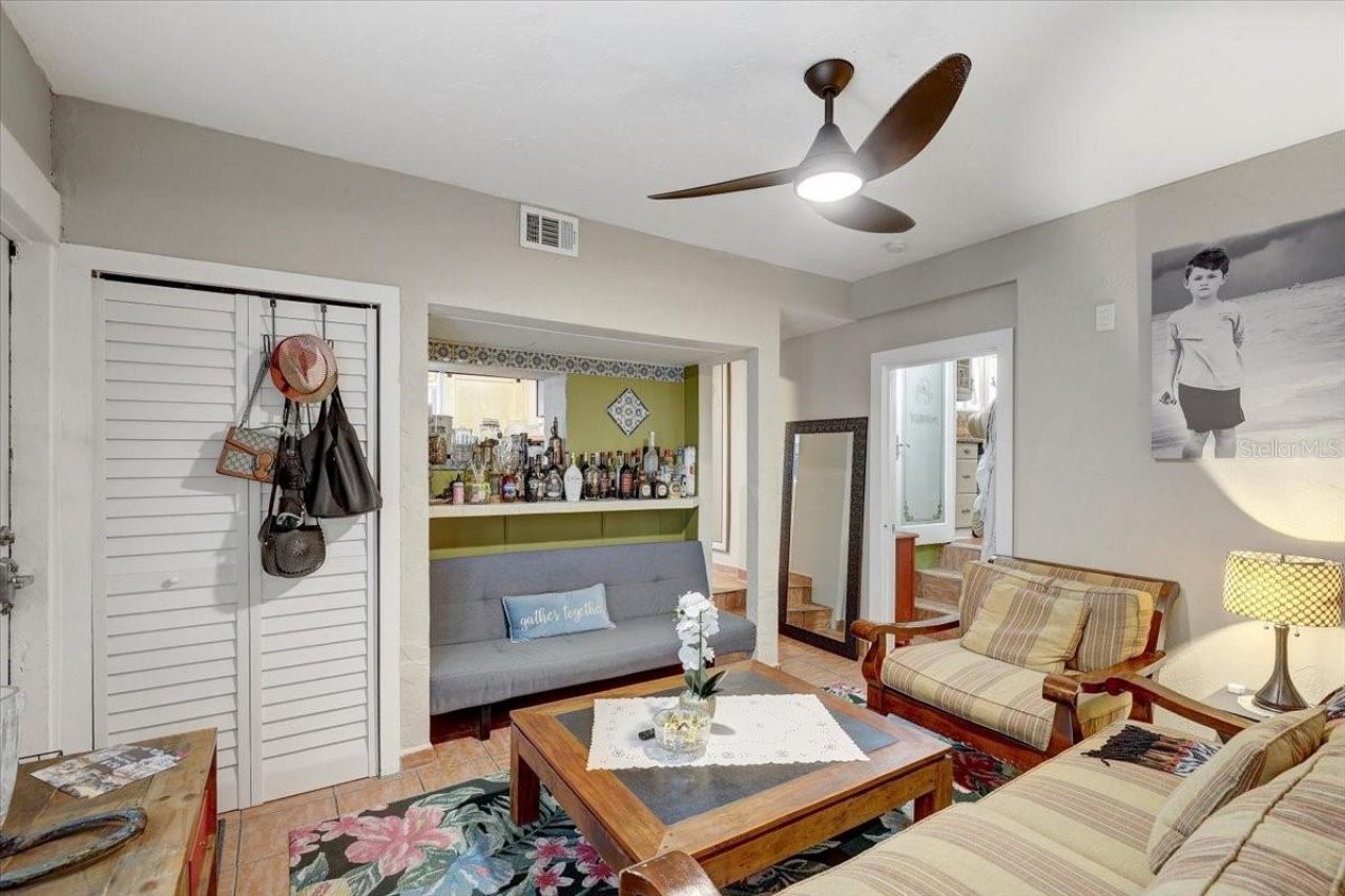 325 49th Street N, Saint Petersburg, FL 33710 Photo