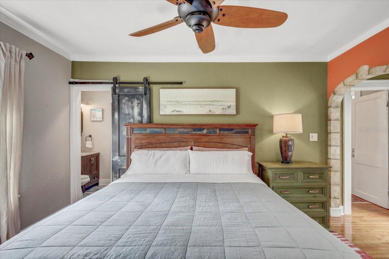 325 49th Street N, Saint Petersburg, FL 33710 Photo