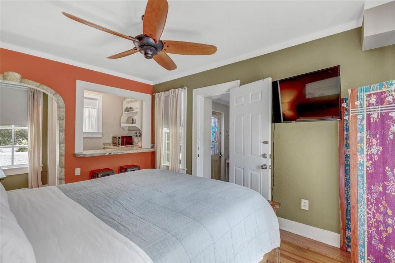 325 49th Street N, Saint Petersburg, FL 33710 Photo