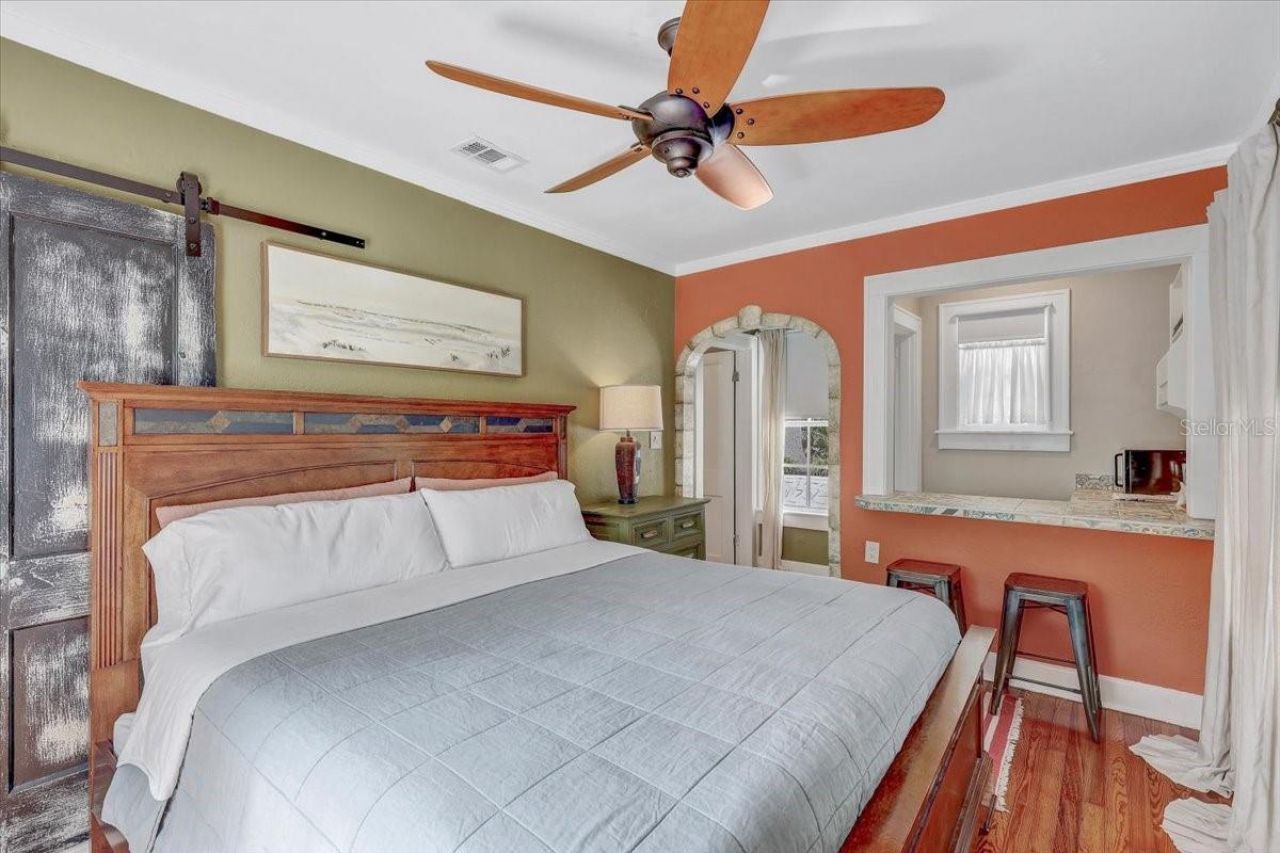 325 49th Street N, Saint Petersburg, FL 33710 Photo