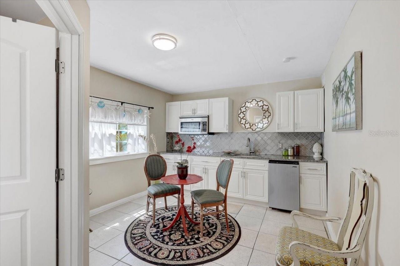 325 49th Street N, Saint Petersburg, FL 33710 Photo