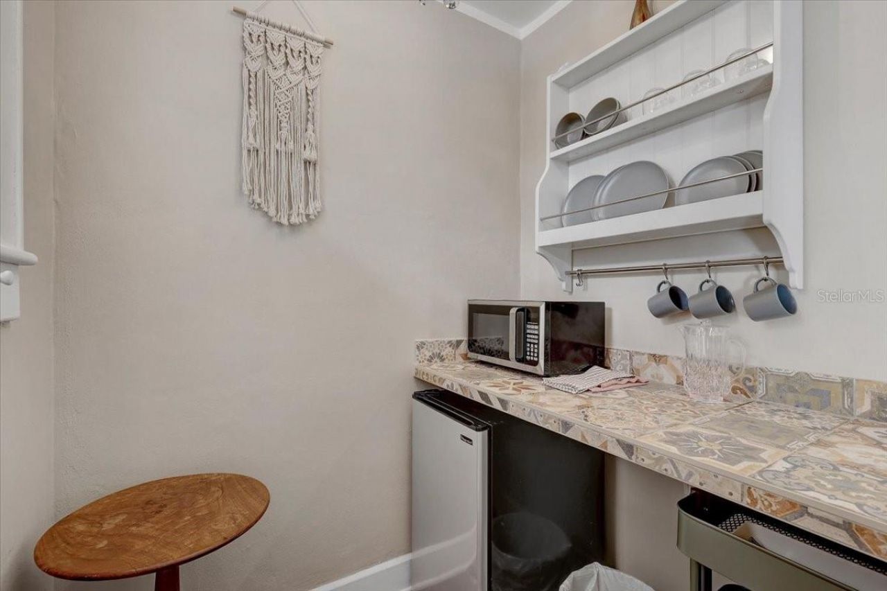325 49th Street N, Saint Petersburg, FL 33710 Photo