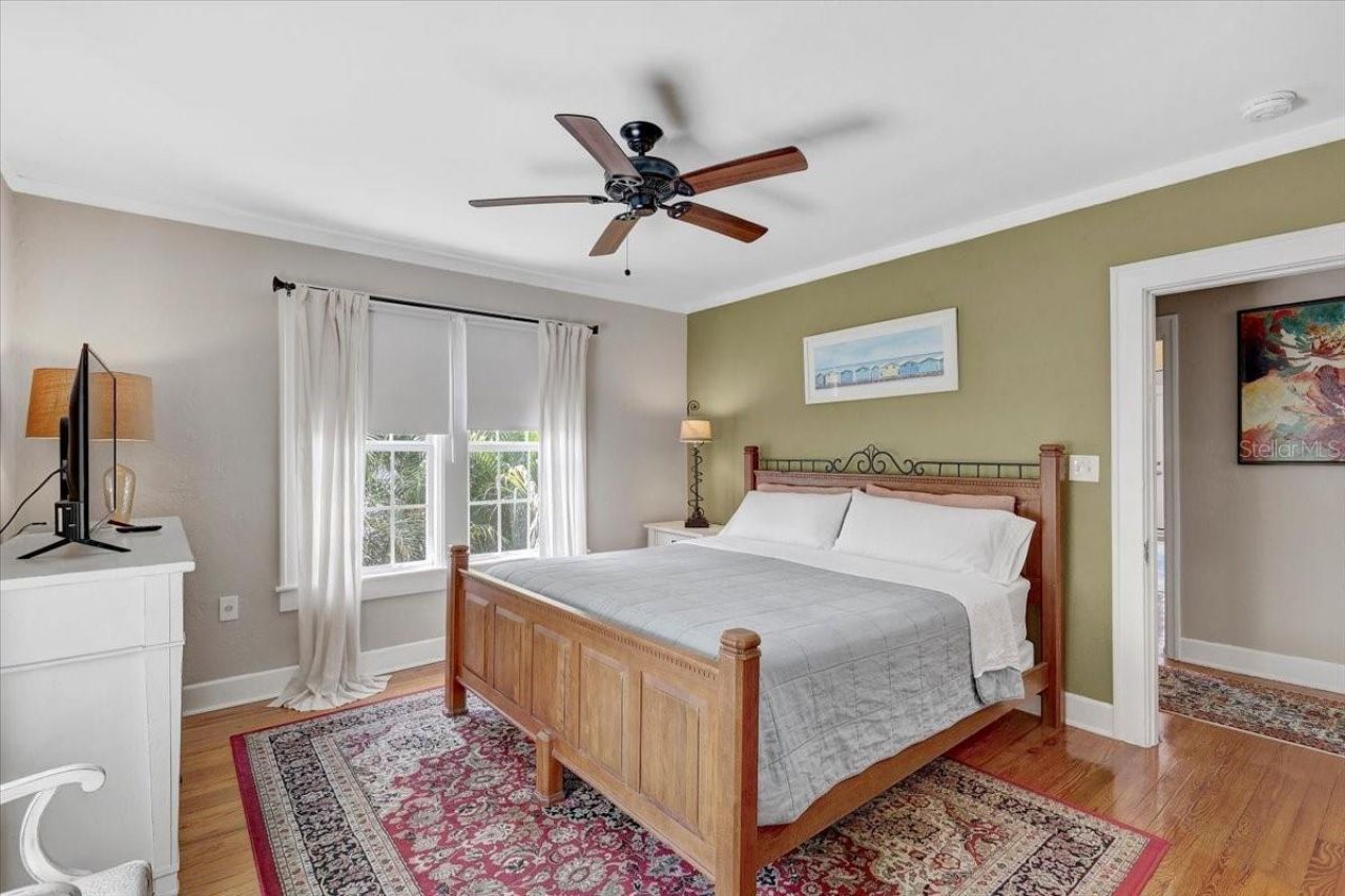 325 49th Street N, Saint Petersburg, FL 33710 Photo