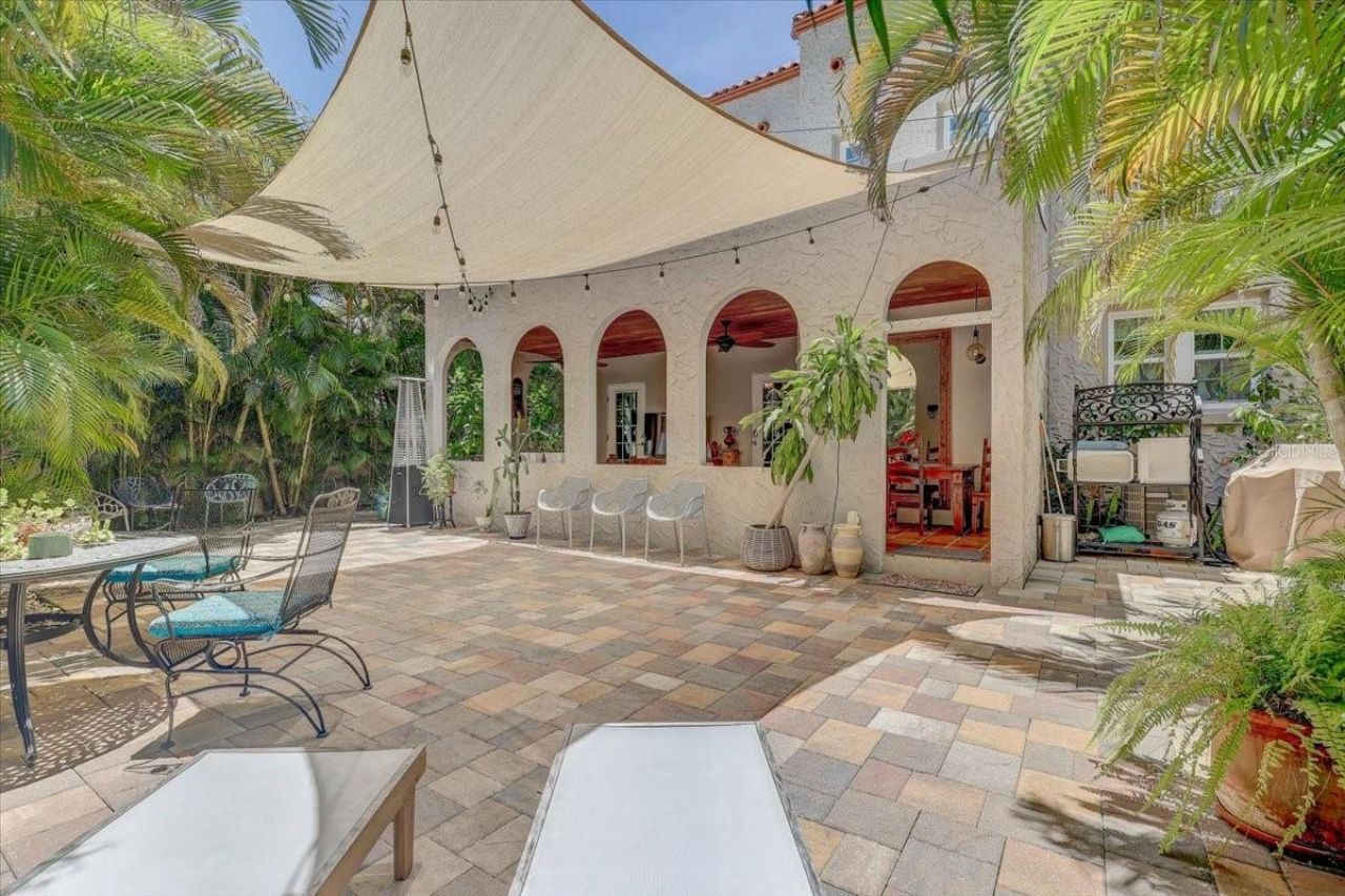 325 49th Street N, Saint Petersburg, FL 33710 Photo
