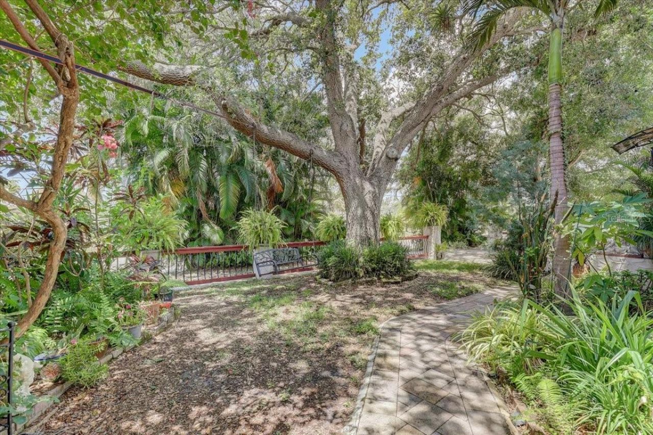 325 49th Street N, Saint Petersburg, FL 33710 Photo