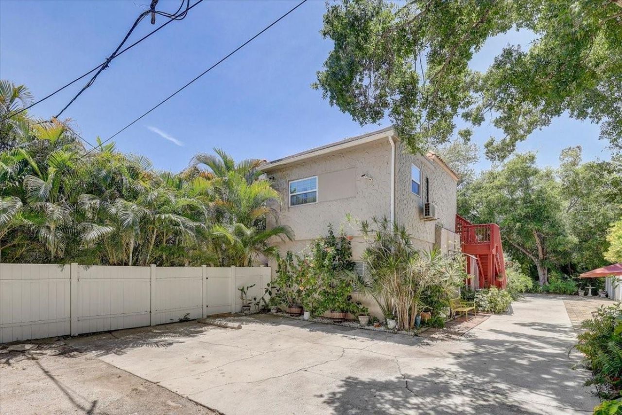 325 49th Street N, Saint Petersburg, FL 33710 Photo