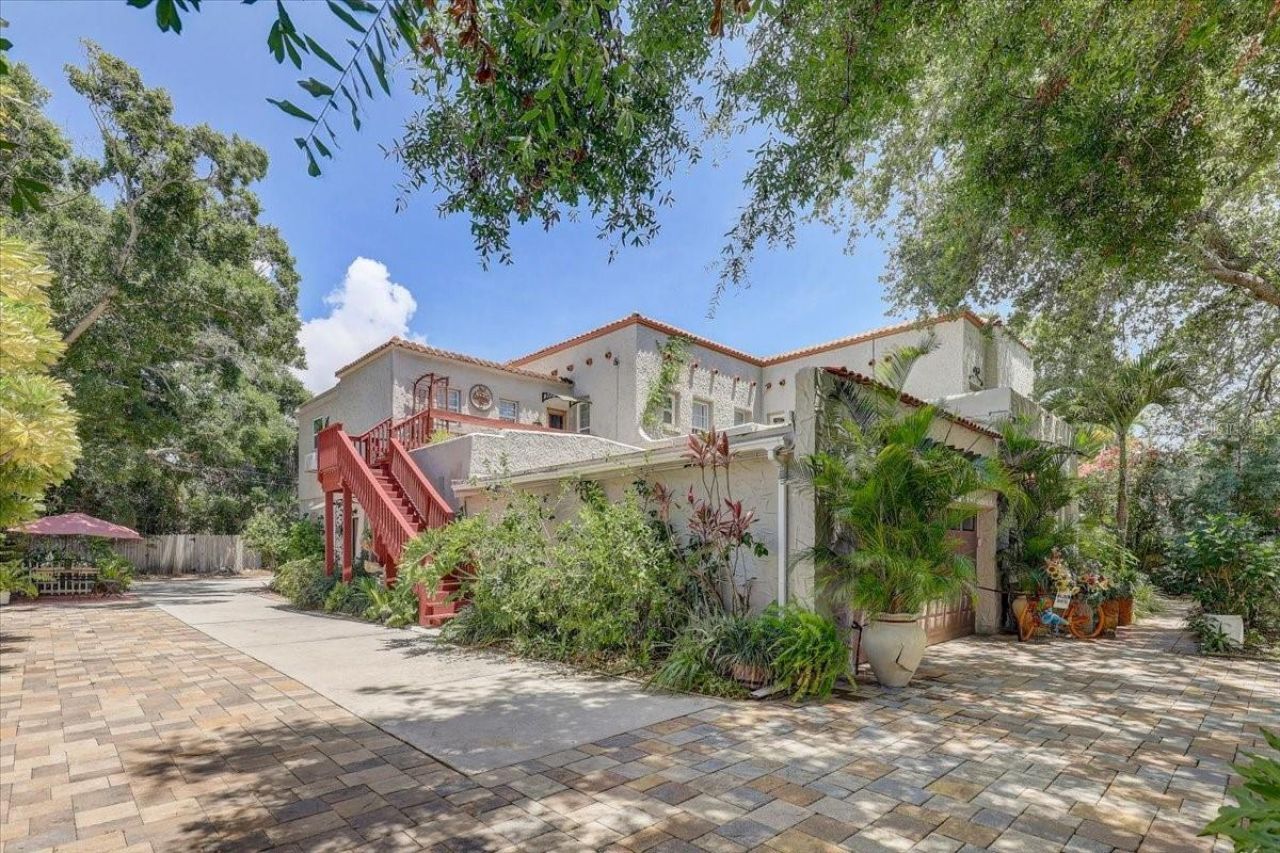 325 49th Street N, Saint Petersburg, FL 33710 Photo