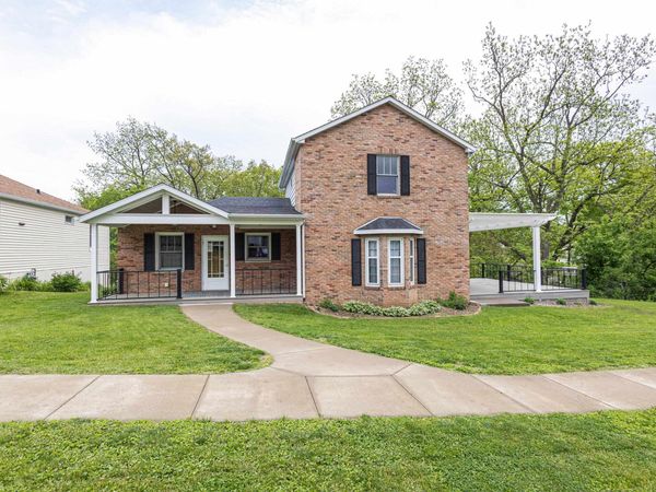 380 Greenwood Avenue, EAST DUBUQUE, IL 61025