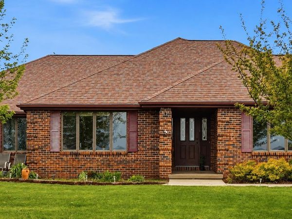 9096 E Stagecoach Trail, WARREN, IL 61087