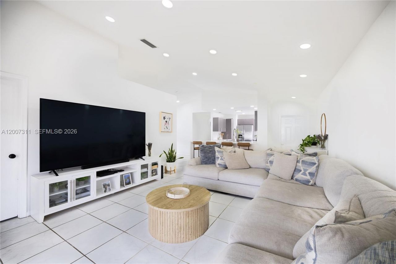 2737 SW 177th Ave , Miramar, FL 33029 Photo