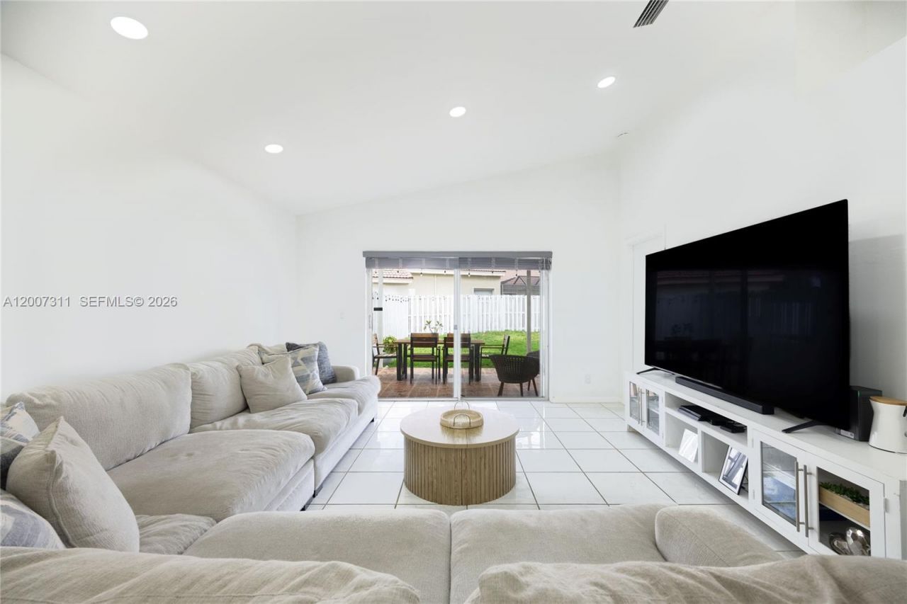 2737 SW 177th Ave , Miramar, FL 33029 Photo