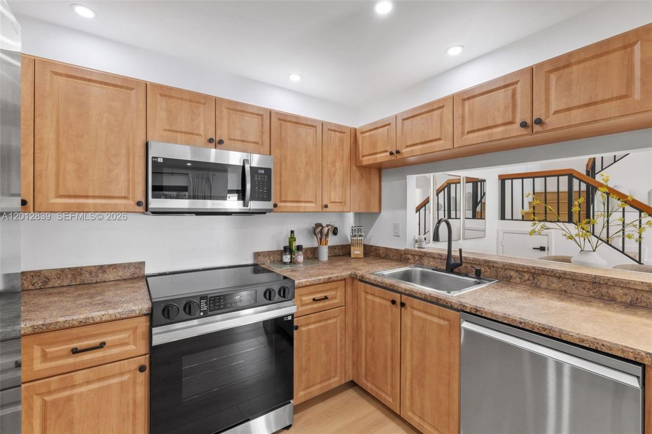 21216 Harbor Way , Unit 158-15, Aventura, FL 33180 Photo
