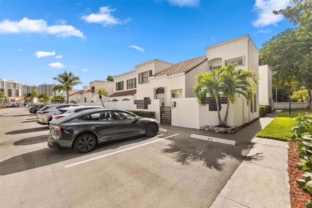 21216 Harbor Way , Unit 158-15, Aventura, FL 33180 Photo