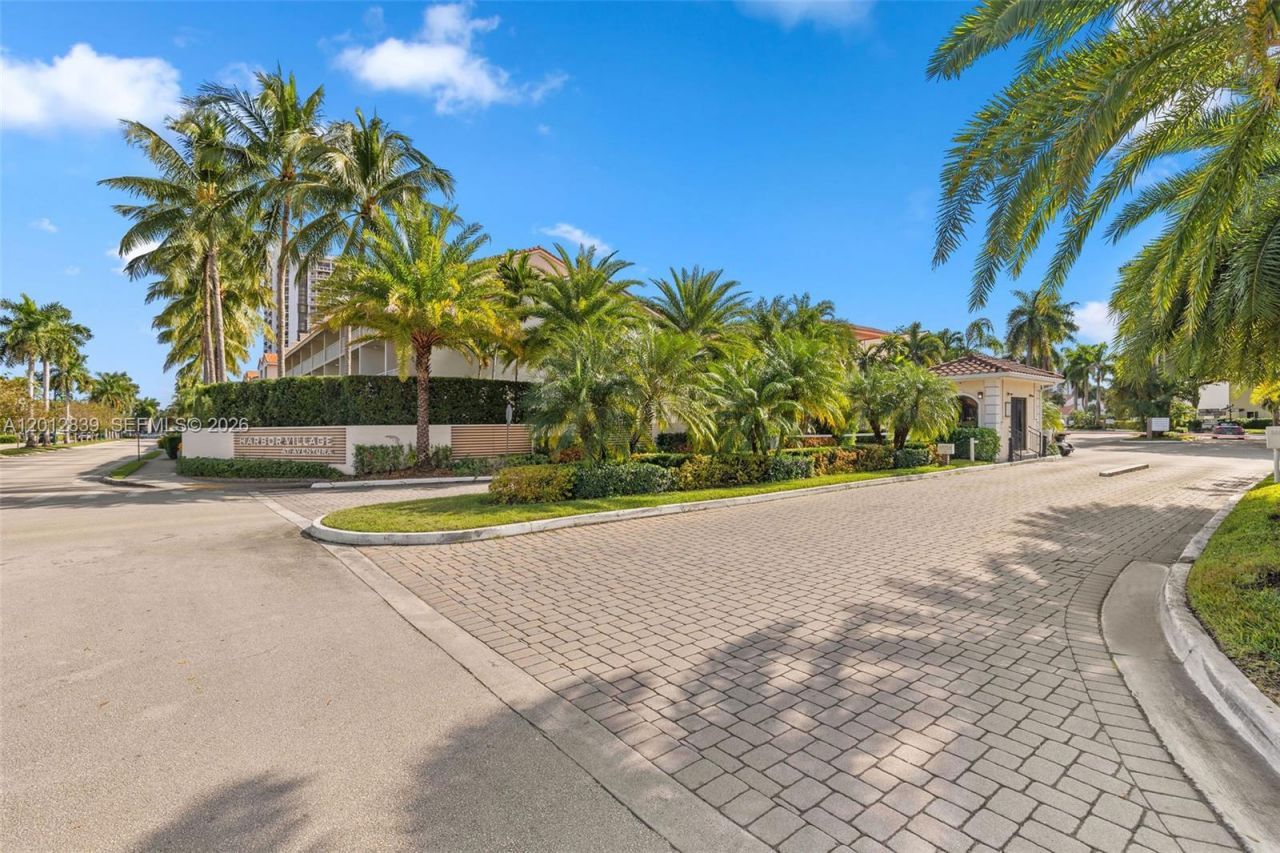 21216 Harbor Way , Unit 158-15, Aventura, FL 33180 Photo