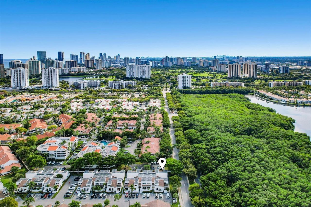 21216 Harbor Way , Unit 158-15, Aventura, FL 33180 Photo