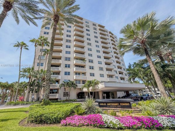 90 Edgewater Dr , Unit 114, Coral Gables, FL 33133