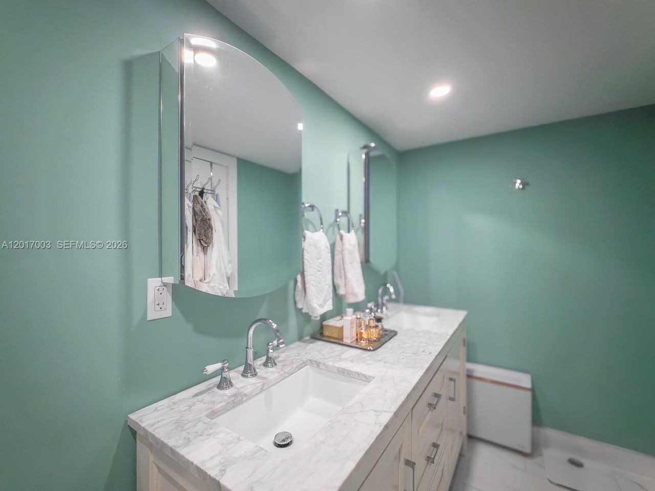 90 Edgewater Dr , Unit 114, Coral Gables, FL 33133 Photo