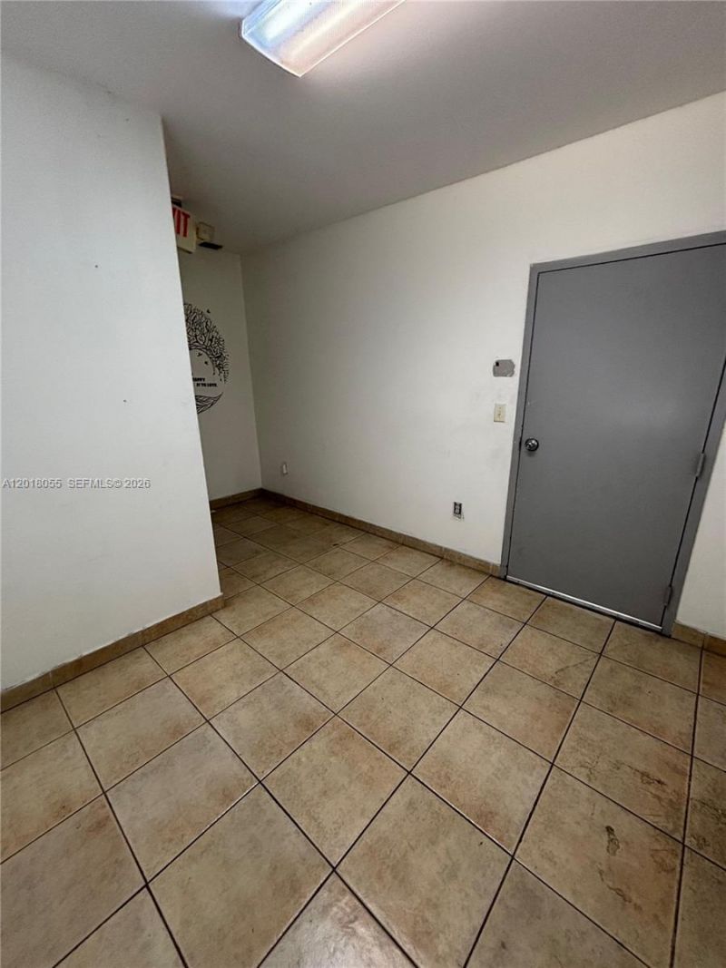 10950 NW 138th St, Unit #3, Hialeah Gardens, FL 33018 Photo