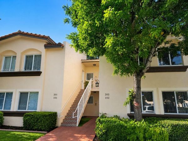 15721 SW 137th Ave , Unit 202, Miami, FL 33177