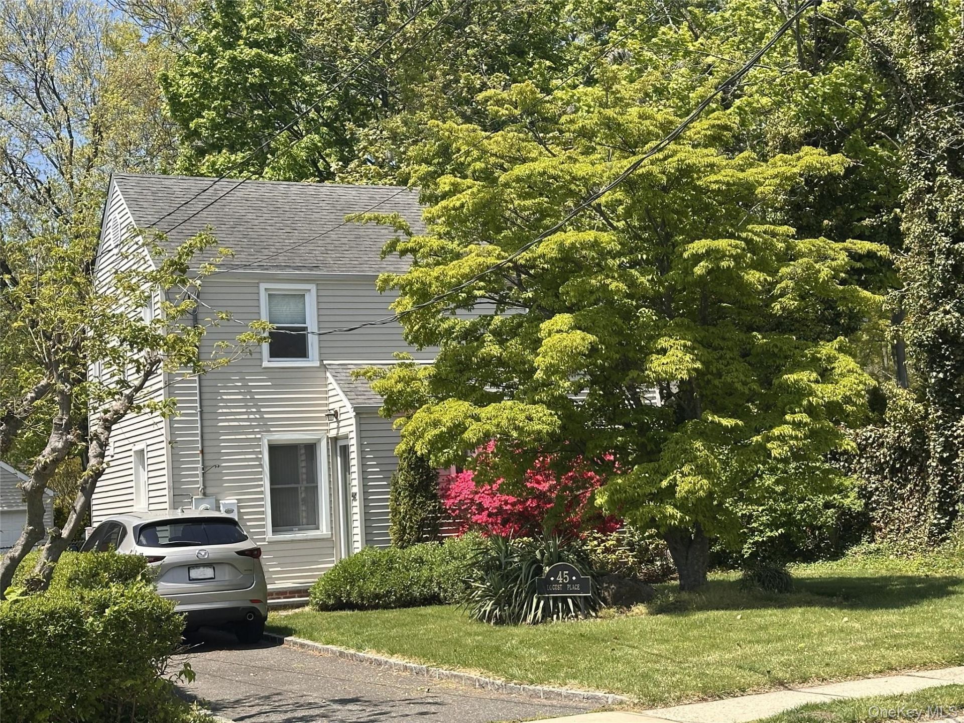 45 Locust Place , Manhasset, NY 11030 Main Photo