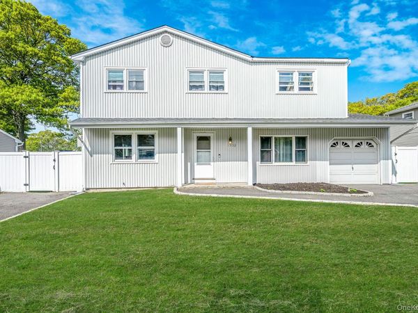 1532 Gogel Street , Holbrook, NY 11741