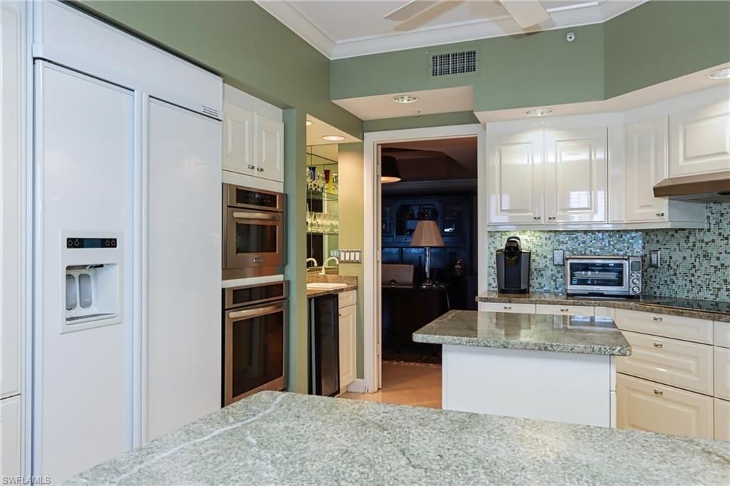 8990 Bay Colony Dr , Unit 1002, Naples, FL 34108 Photo