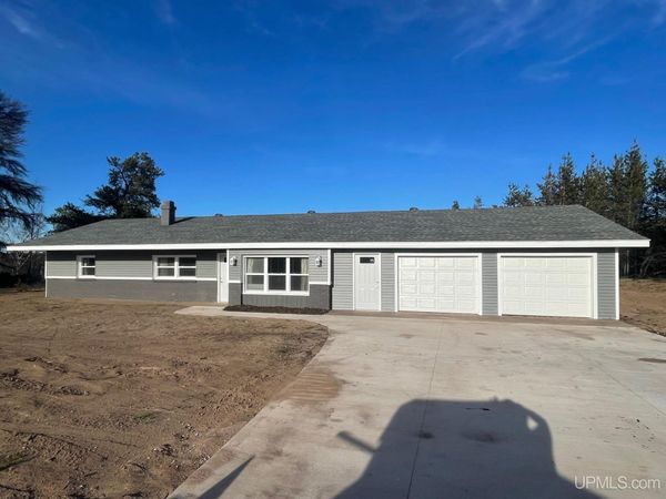 227 Kawbawgam Road, Chocolay Twp, MI 49855
