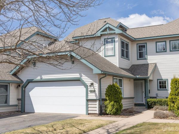 1209 Lakeshore Park Place, Marquette, MI 49855