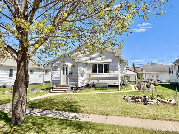 310 Main Street, Norway, MI 49870
