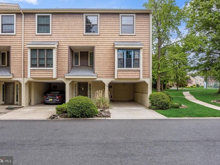126 Kings Croft , Cherry Hill, NJ 08034 Main Photo