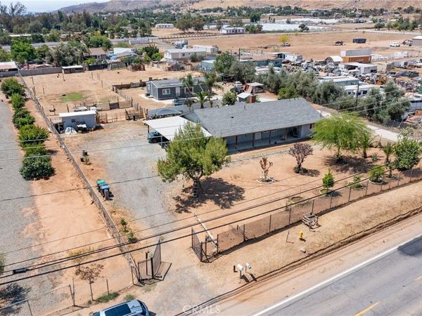 21401 Ellis, Perris, CA 92570