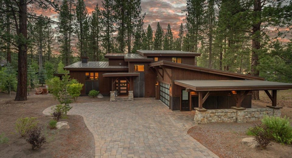 11090 Henness Road, Truckee, CA 96161 Photo