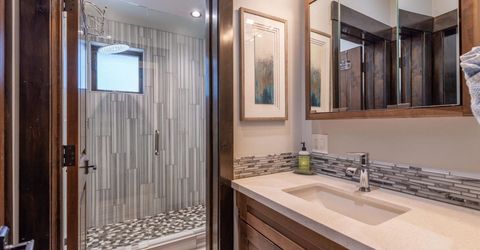 11090 Henness Road, Truckee, CA 96161 Photo