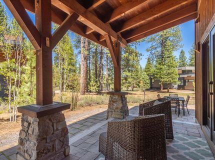 11090 Henness Road, Truckee, CA 96161 Photo