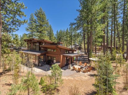 11090 Henness Road, Truckee, CA 96161 Photo