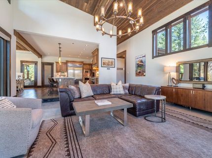 11090 Henness Road, Truckee, CA 96161 Photo