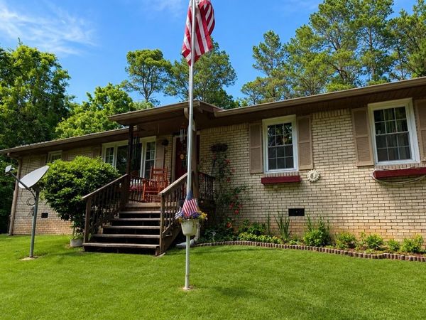 961 Midway Dr, Erin, TN 37061