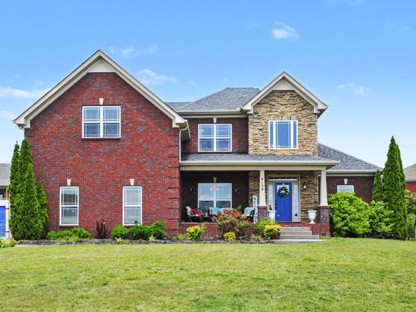 4104 Stony Point Dr, La Vergne, TN 37086