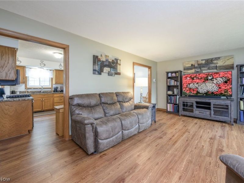 412 Lincoln Avenue, Cuyahoga Falls, OH 44221 Photo 3