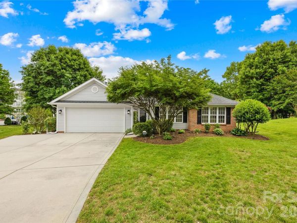 124 Huckleberry Lane, Mount Holly, NC 28120