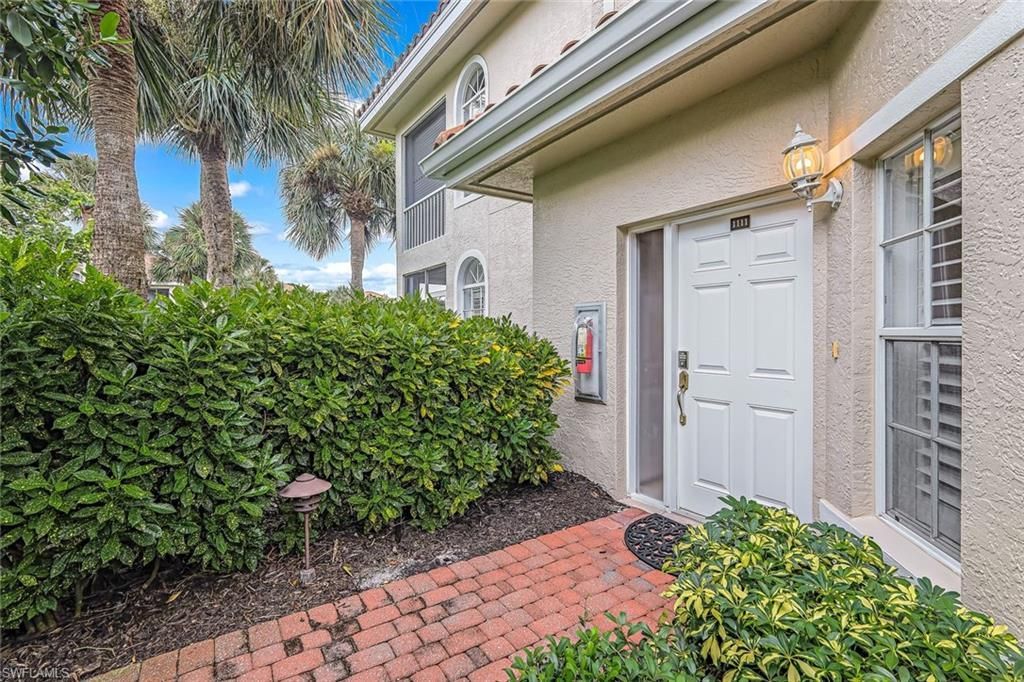 8471 Abbington Cir, Unit 1111, Naples, FL 34108 Photo