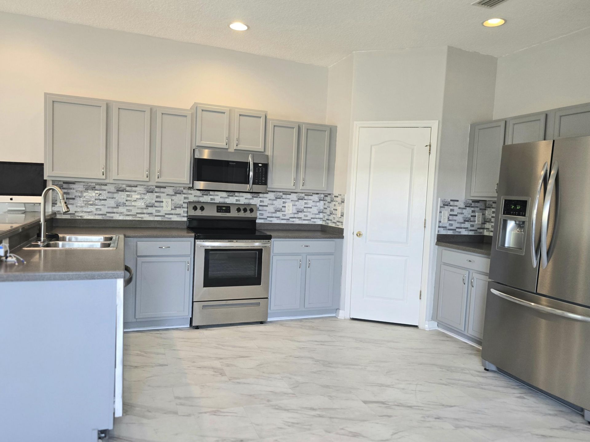 1112 Andrew Aviles Circle, Tampa, FL 33619 Photo