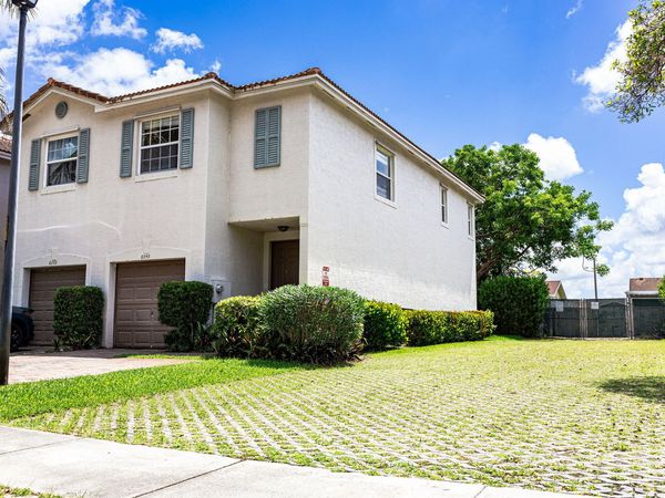 8250 Prestige Commons Drive W, Tamarac, FL 33321
