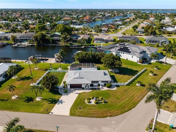 2025 SE 39th ST , CAPE CORAL, FL 33904