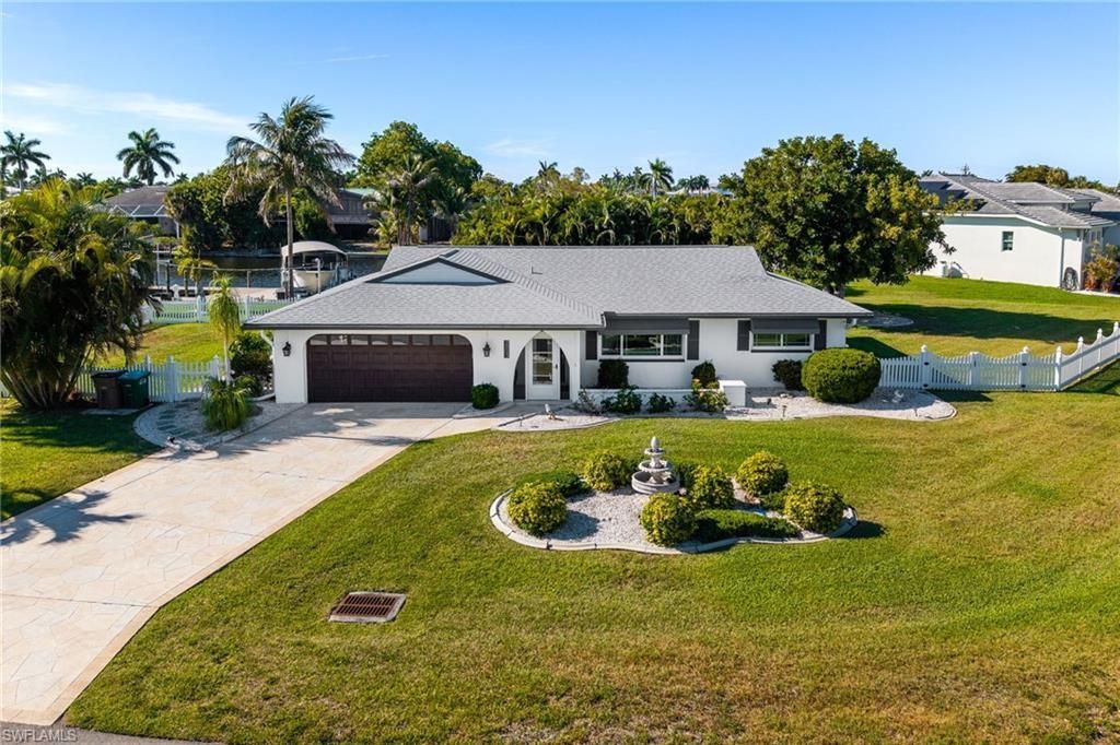 2025 SE 39th St , Cape Coral, FL 33904 Photo